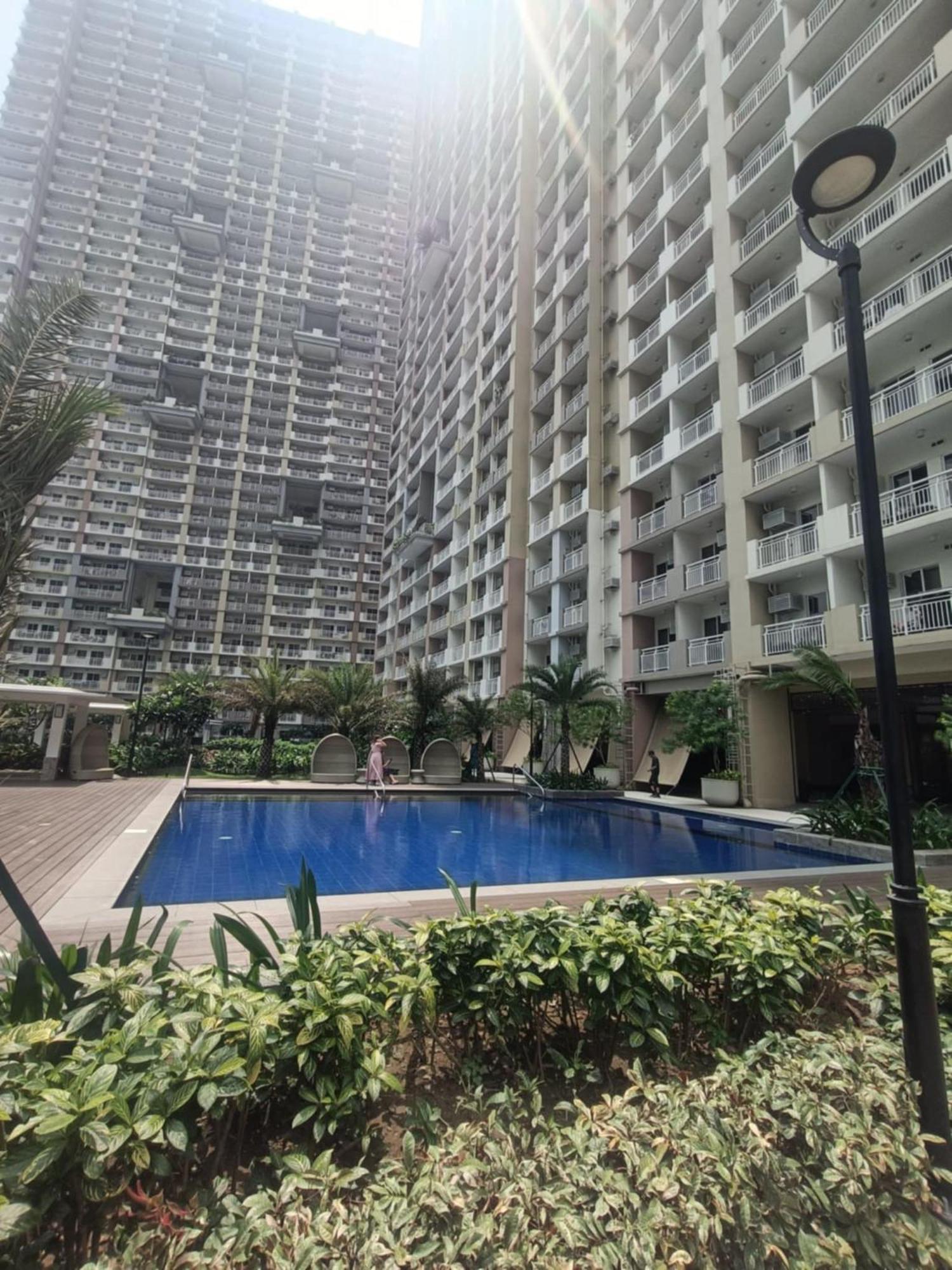 Aparthotel Infina Towers Quezon City Esterno foto