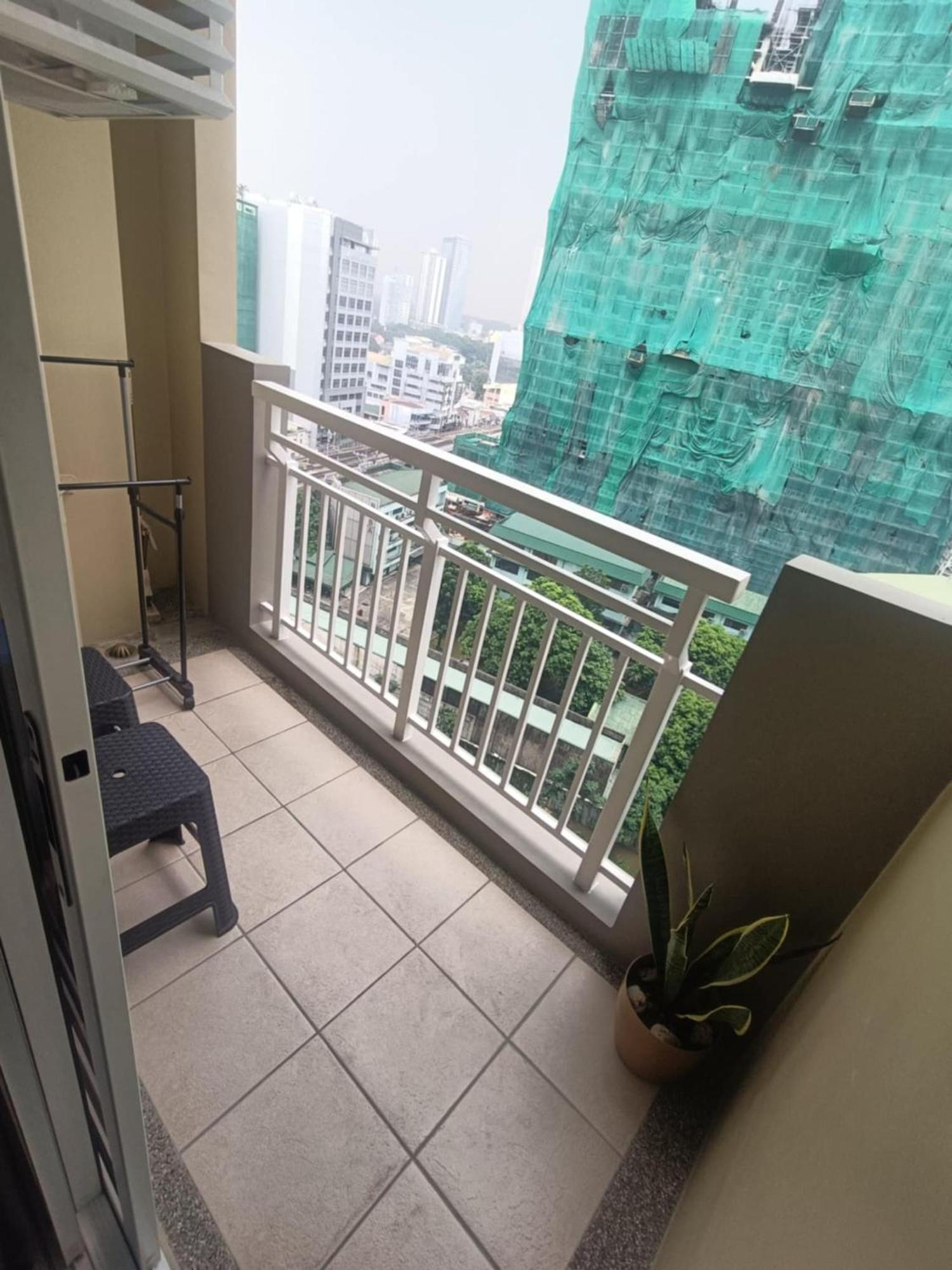 Aparthotel Infina Towers Quezon City Esterno foto